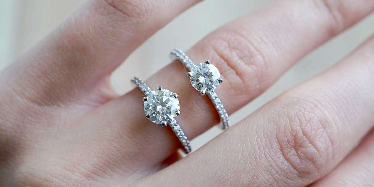 Popular Double Prong Oval Engagement Ring For Women