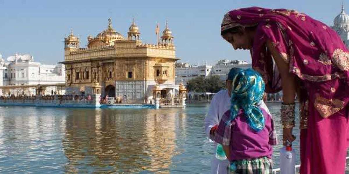 Trinetra Tours offers the Best Golden Temple Holiday Tour Packages.