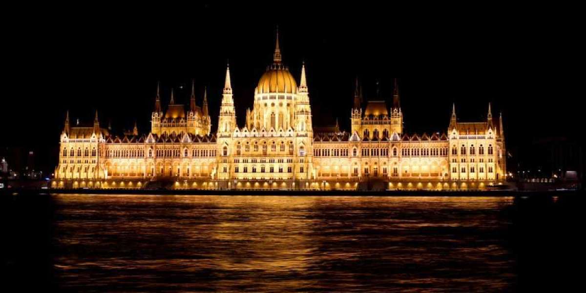 Nighttime Magic: Experiencing Budapest's Illuminated Beauty on Evening Boat Tours