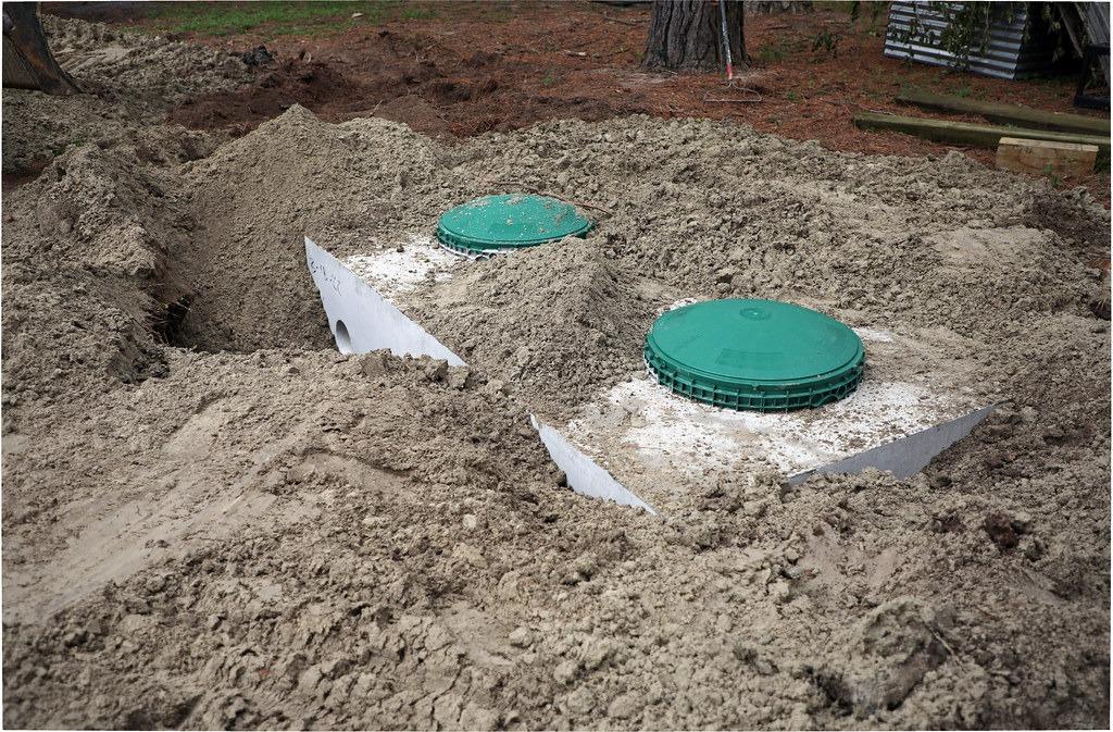 4 Tell-tale Signs That Your Clovis Septic Tank Requires Pumping