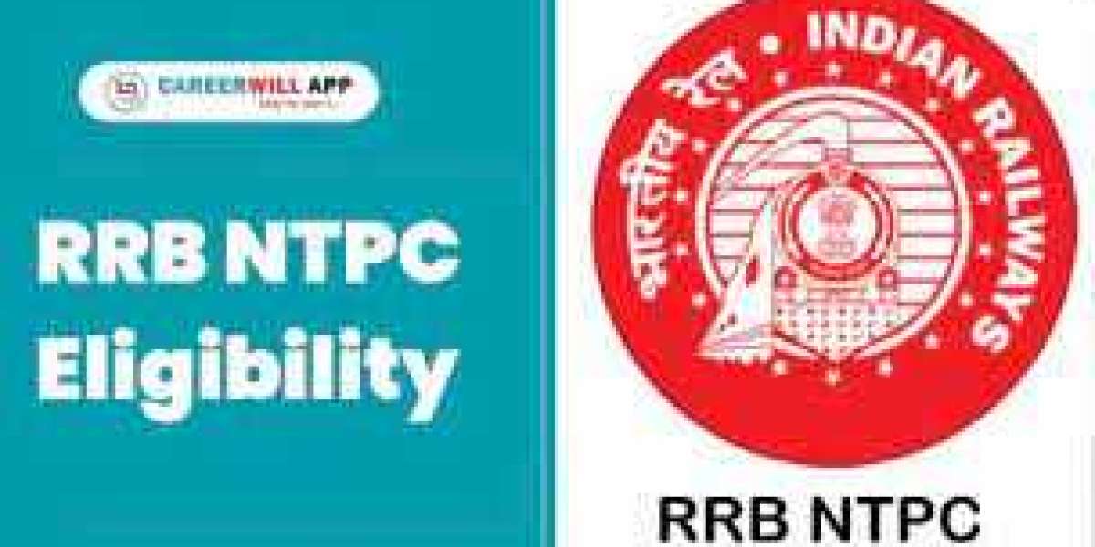 Can candidates with a diploma in engineering apply for the RRB NTPC exam?