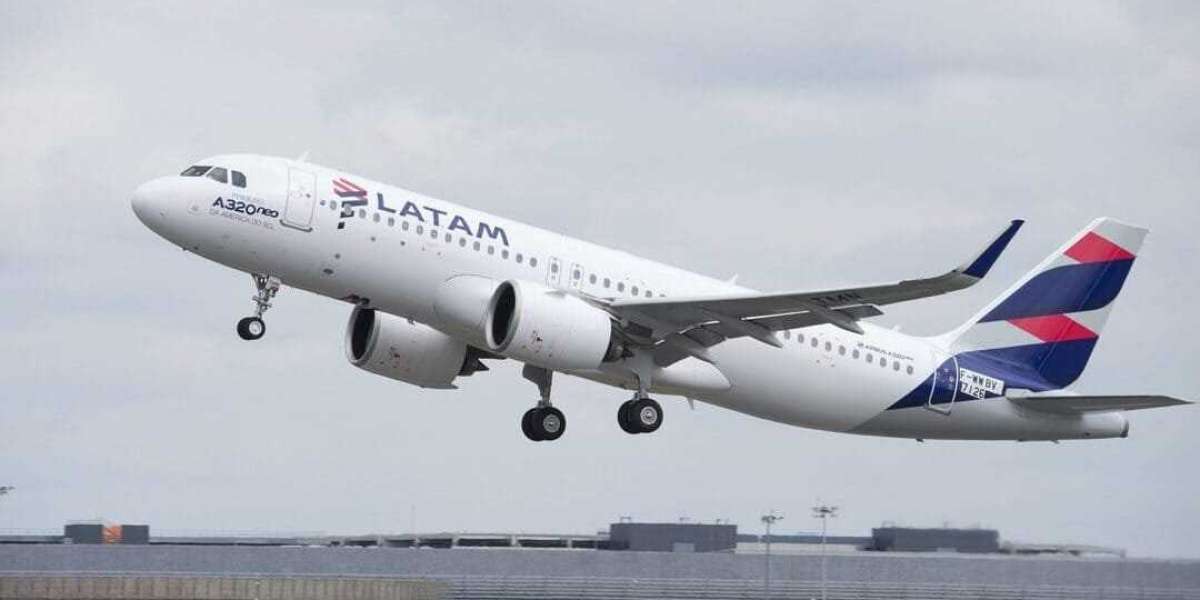 ¿Cuáles son las formas de contactar a Latam Airlines en Medellín?