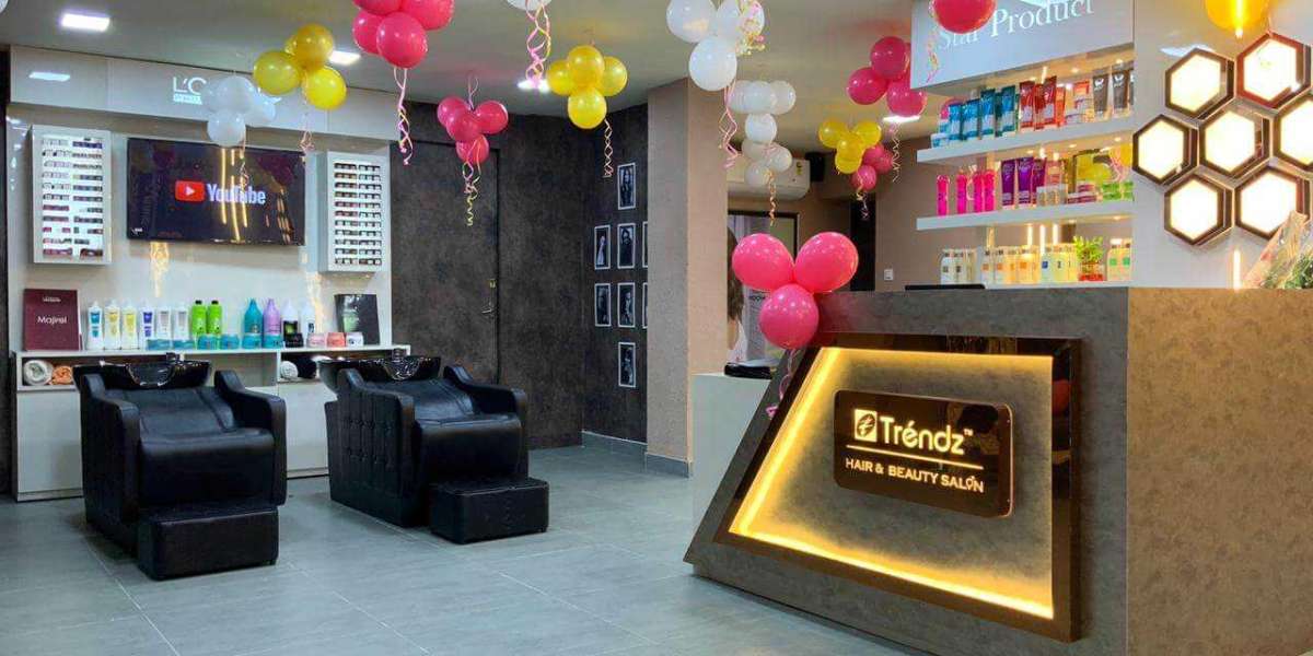 Evolving with Beauty Trends and Innovations Best Luxury Salon In Taltala ,Kolkata
