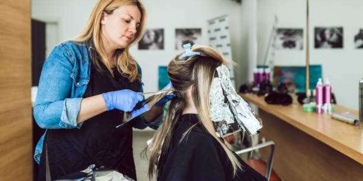 Transform Your Look with Luxe & Mane Salon's Hair Color Specialists