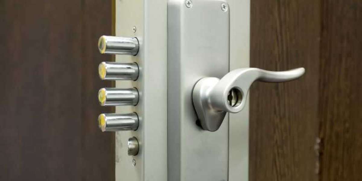 Common Emergency Locksmith Situations and How to Handle Them