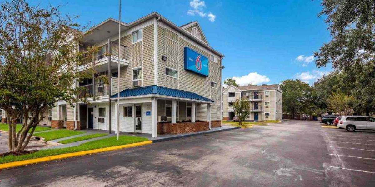 Motel 6 Jacksonville, FL - South: Where Weekly Pickwick Park, FL, and Extended Stay Windy Hill, FL Meet Comfort