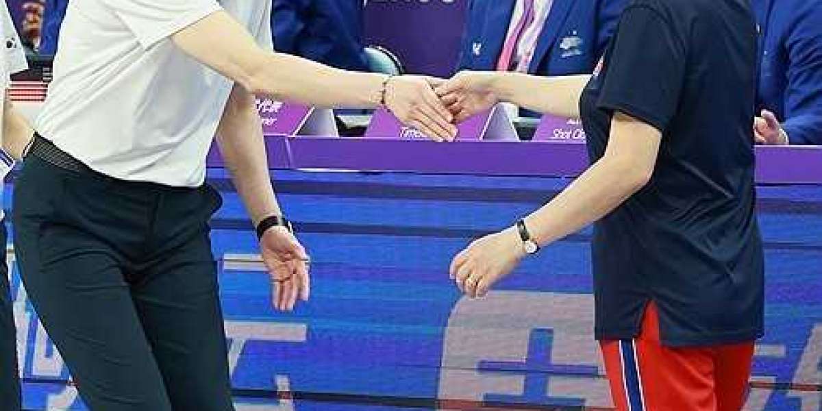 Women’s Basketball Coach Jeong Seon-min