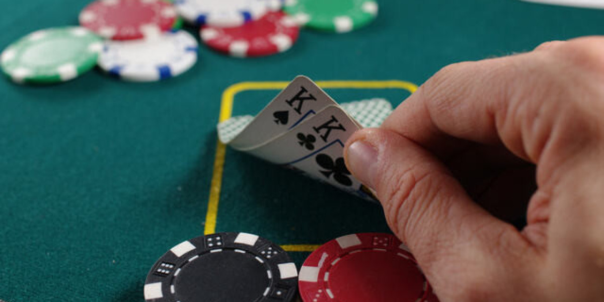 Mở đầu Poker: Những Bộ bài Xuất phát và Ý nghĩa của chúng