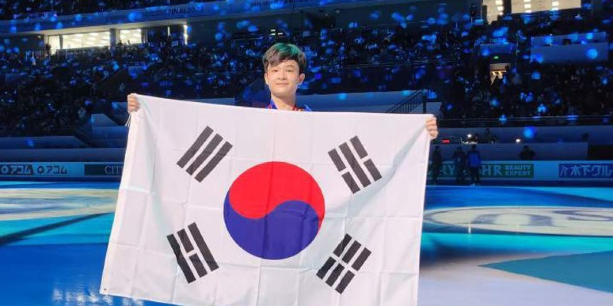 Figure skating Kim Hyun-gyeom wins silver medal at JGP Finals Best performance among Korean men, surpassing Cha Jun-hwan