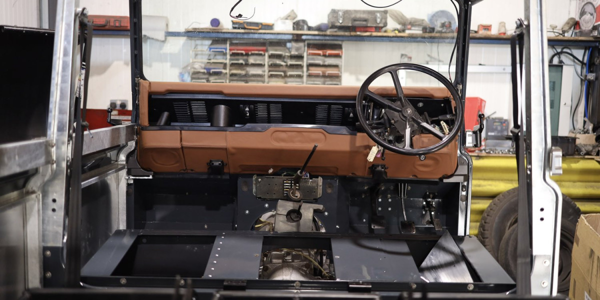 Restoring Glory: The Art of Vintage Land Rover Defender Rebuilds