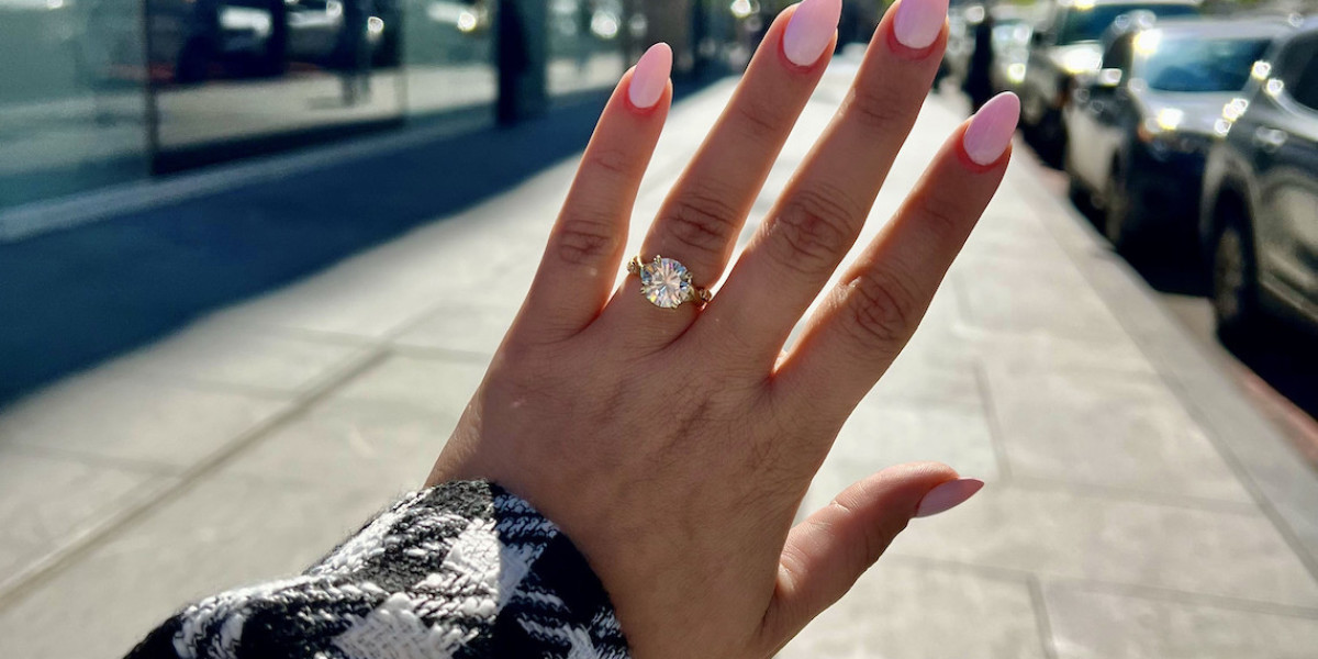 Sparkling Guide: How to Clean Your Engagement Ring for Long-lasting Brilliance