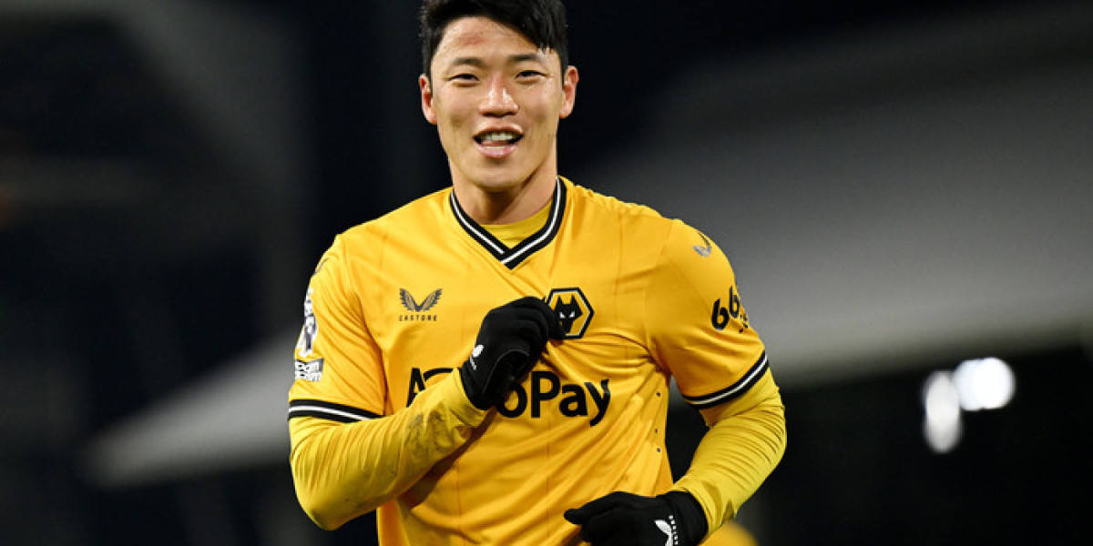 'Korean Guy' Hwang Hee-chan starts against Arsenal