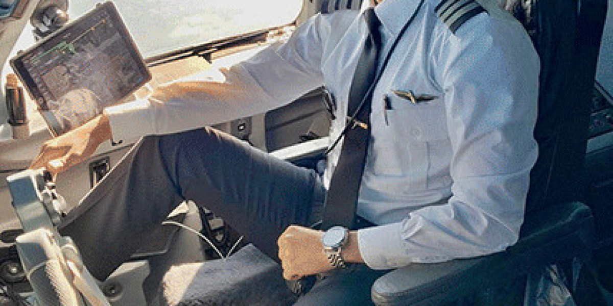 how much do plane pilots make