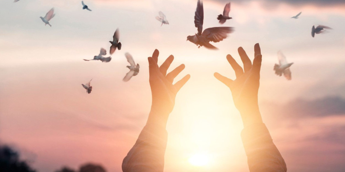 Despierta tu Conexión con la Energía Universal y Descubre tu Propósito con un Curso de Milagros: Un Viaje Espiritual