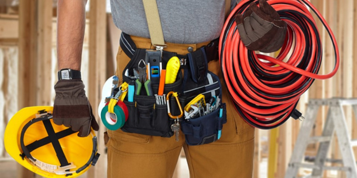5 Benefits of Hiring a Commercial Electrician for Your Business