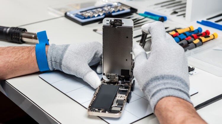 Efficient Tech Solutions: Qualist Technician Dubai Laptop and Mobile Repair Services
