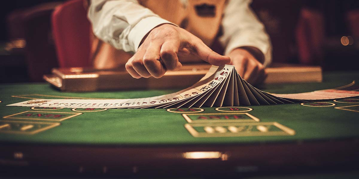 The Evolution of Casinos: Luxury Entertainment in the Digital Age
