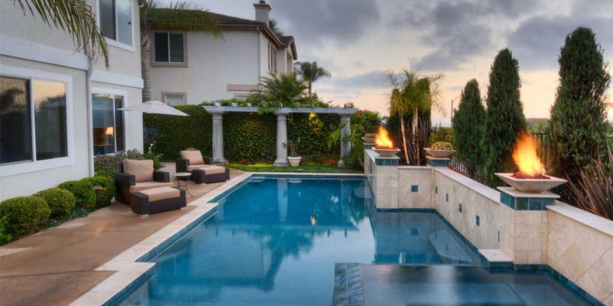 Choosing the Right Swimming Pool Contractor: Key Considerations