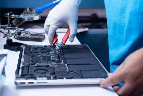 Expert Computer Repair in Dubai by Qualist Technician