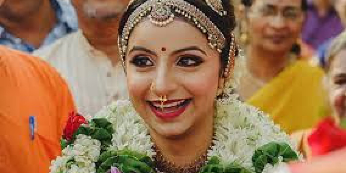 Mumbai's Renowned Bridal Makeup Artist - BrideMeUp